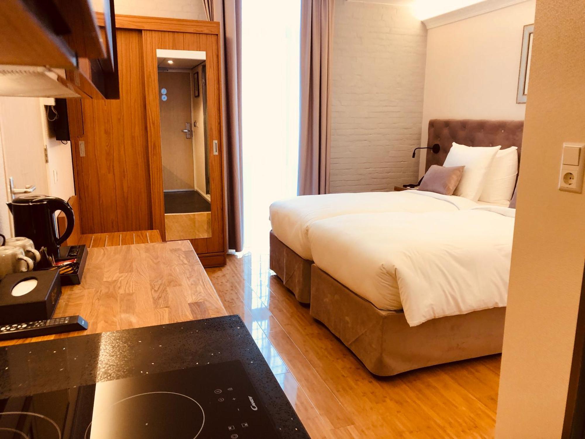 Chasse Hotel Residency Амстердам Екстериор снимка